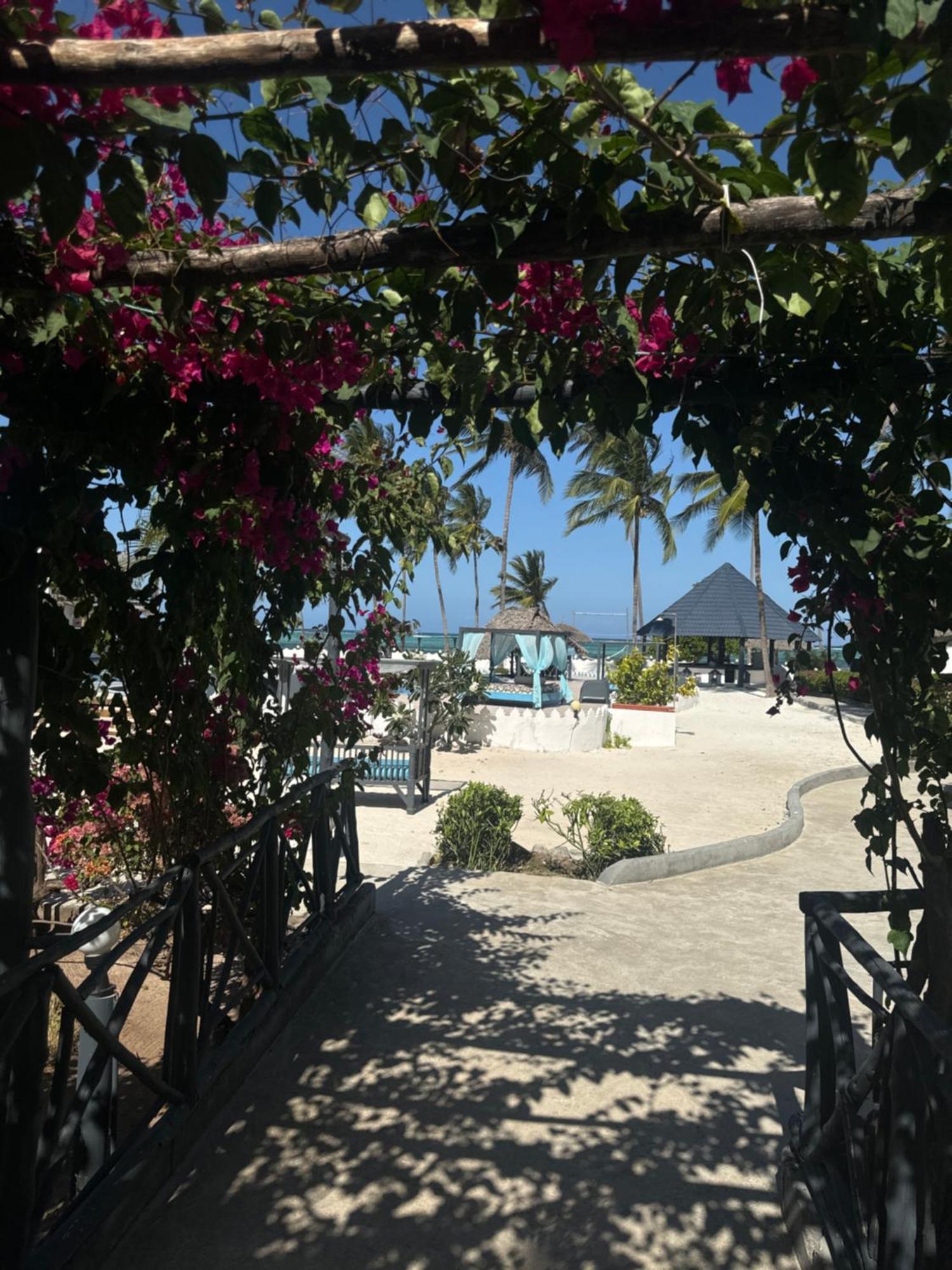 Zanzinite Beach Spa Hotel Zanzibar Luaran gambar